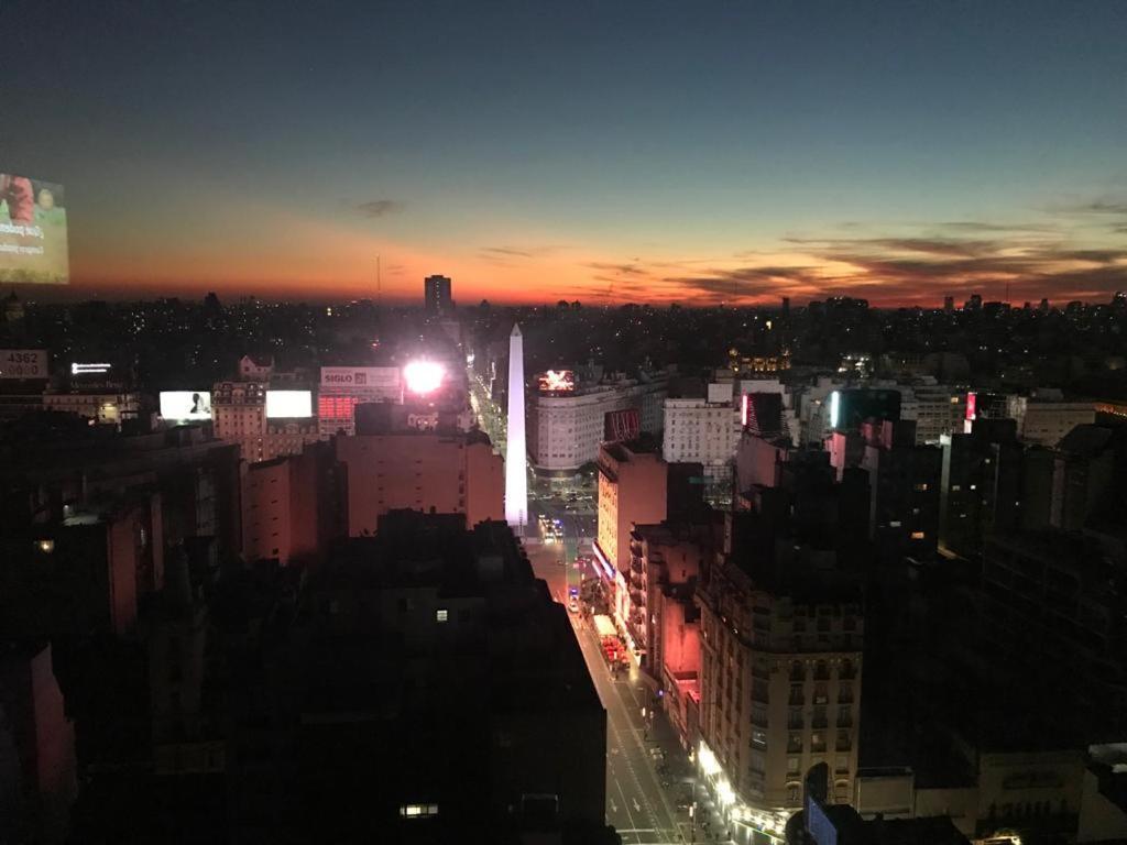 Que Mejor Vista Del Obelisco Piso A La Calle Corrientes Buenos Aires Zewnętrze zdjęcie